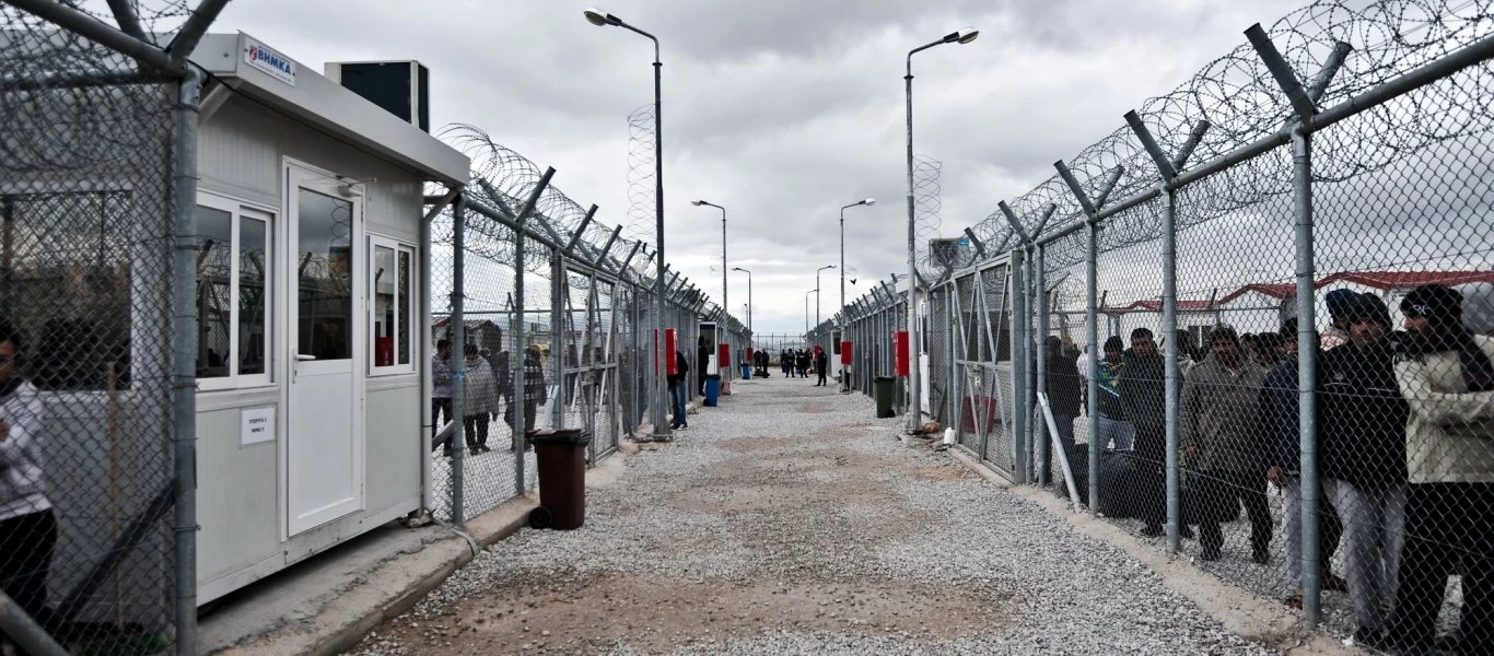 Επαναφέρει την πρόταση για κλειστή κέντρα σε ακατοίκητες νησίδες ο βουλευτής της ΝΔ Χ.Αθανασίου